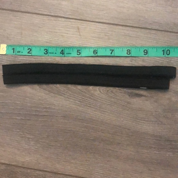 Slide proof Stayput Headband Set - Picture 3 of 3